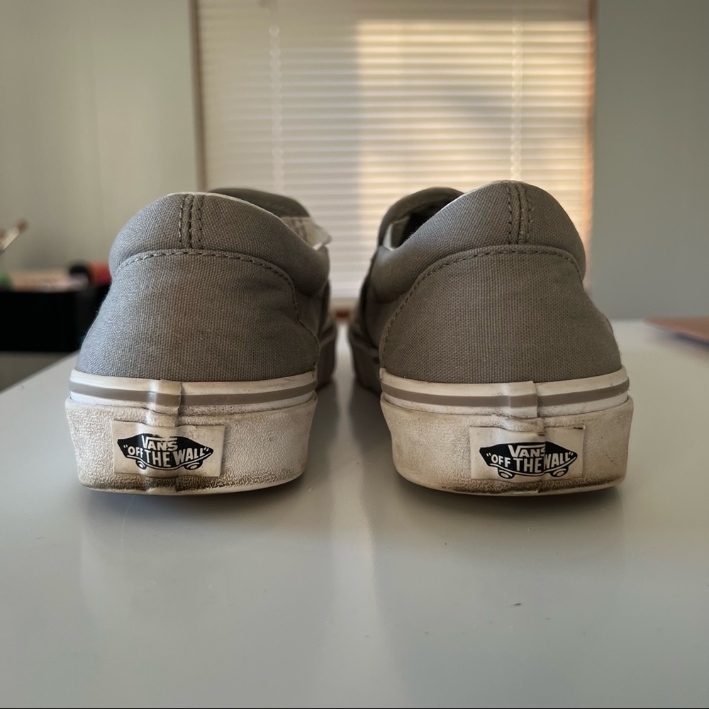 ⚡️SOLD⚡️ Vans classics slip on Grey Wild Dove/True White size 8.5 - Picture 7 of 11